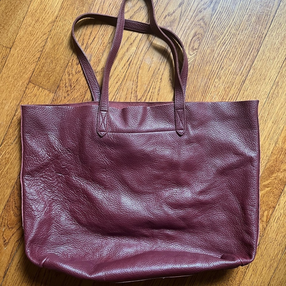 Cuyana Leather Tote | Maroon